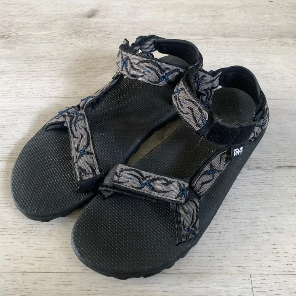 Teva Universal Mens Sandals Size 10M Grey Black Pattern Straps‎ F12F7